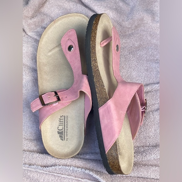 CLIFFS WHITE MOUNTAINS • SANDALS • SZ. 10W - Picture 2 of 3